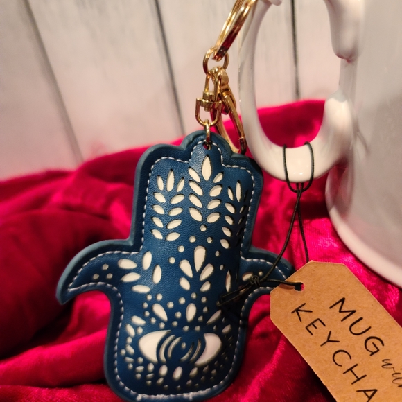 Hand Evil Eye Protection HAND OF MARY/FATIMA coffee m and key chain purse charm - Picture 4 of 8